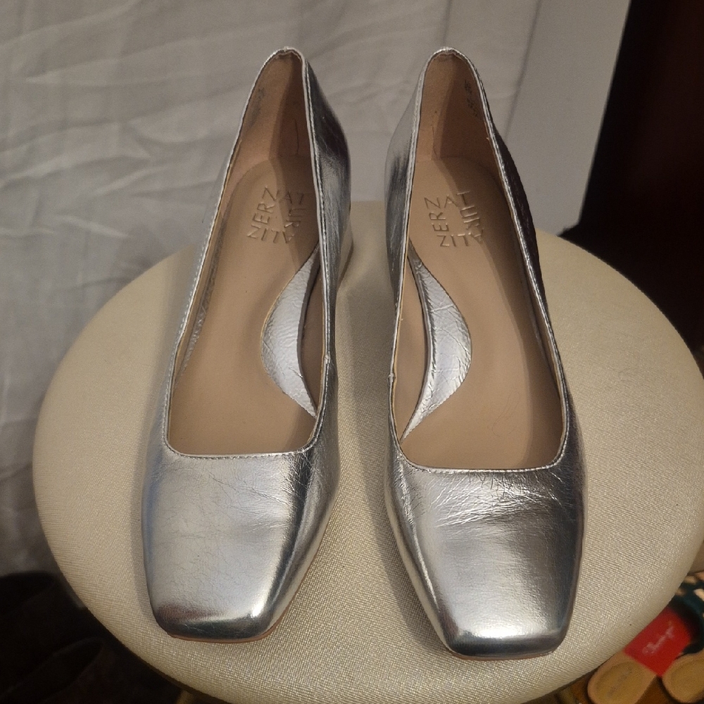 Naturalizer Silver Mid Heels